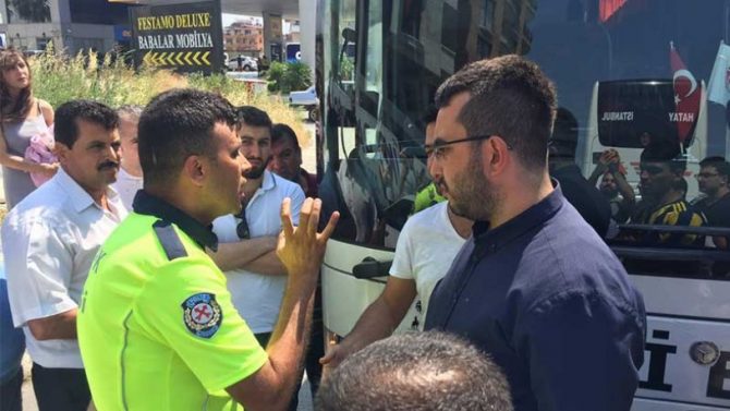 Seçim İçin İstanbul'a Gelen Otobüse Polis Engeli İddiası