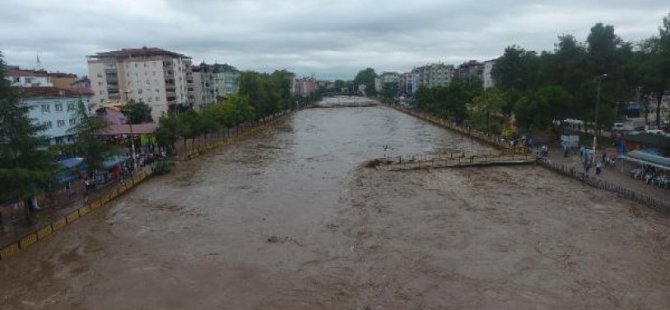 SAMSUN'DA SEL FELAKETİ 500 İŞÇİ KURTARILDI
