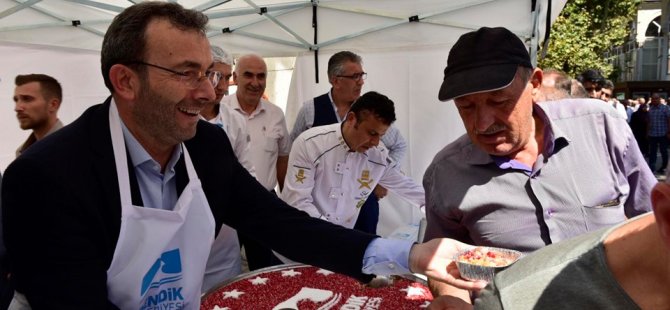 BAŞKAN AHMET CİN'DEN  AŞURE İKRAMI