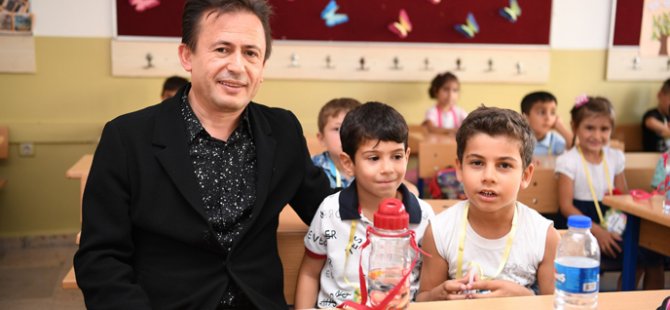 BAŞKAN YAZICI OKULA İLK ADIMINI ATAN MİNİKLERİ YALNIZ BIRAKMADI