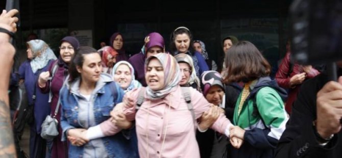 ANKARA'DA ÇOCUKLARI İÇİN EYLEM YAPAN ANNELER GÖZALTINA ALINDI
