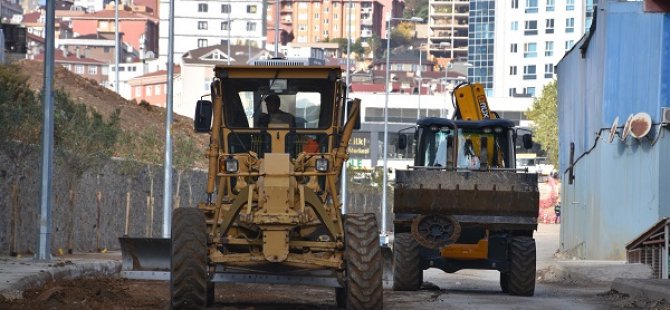 ALTERNATİF YOLUN YAN KOLLARI TAMAMLANIYOR