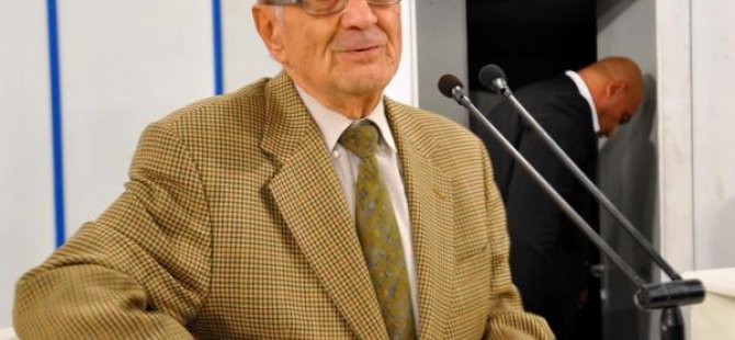 ESKİ DIŞİŞLERİ BAKANI MÜMTAZ SOYSAL HAYATINI KAYBETTİ