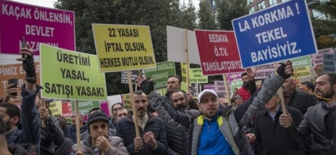 TEKELCİLERDEN İÇKİ SATIŞI SINIRLAMASINA  EYLEMLİ PROTESTO