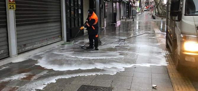 PENDİK GAZİPAŞA CADDESİ DEZENFEKTANLI SUYLA TEMİZLENDİ