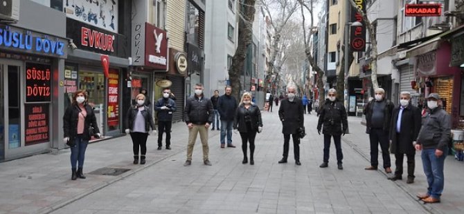 KARTAL GAZETECİLER DERNEĞİ ÜYELERİ'NDEN  VATANDAŞLARA ''EVDE KAL'' ÇAĞRISI