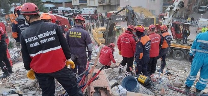 KARTAL BELEDİYESİ'NE BAĞLI ARAMA VE KURTARMA EKİBİ İZMİR'E ULAŞTI