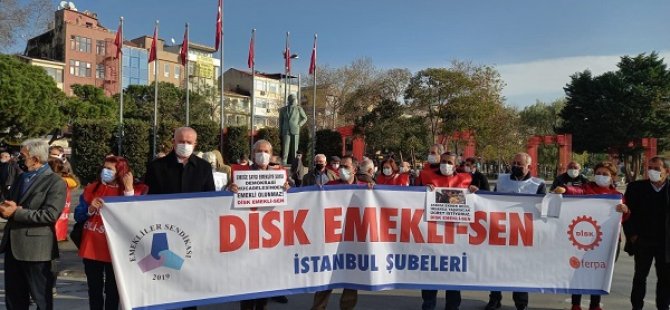 KARTAL'DA EMEKLİLERE YAPILAN ZAMLARA SLOGANLI PROTESTO