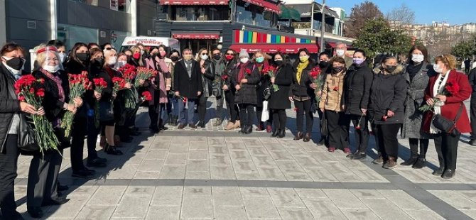 CHP PENDİK KADIN KOLLARI'NDAN 8 MART DÜNYA KADINLAR GÜNÜ AÇIKLAMASI