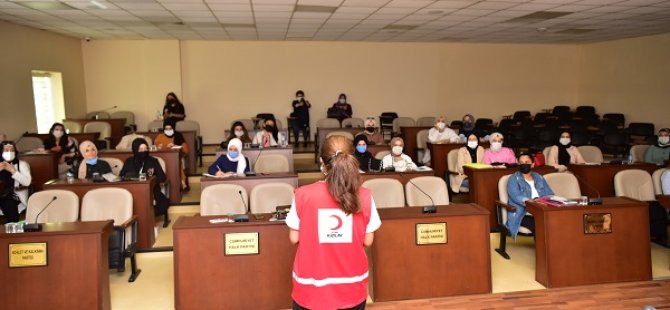 TUZLA'DA ANNE ÇOCUK EĞİTİM MERKEZİ ÖĞRENCİLERİNE İLK YARDIM DERSİ VERİLDİ