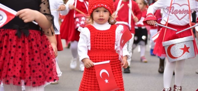 TUZLA'DA 3-6 YAŞ ÇOCUKLAR'DAN CUMHURİYET BAYRAMI COŞKUSU