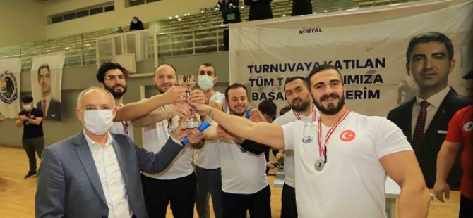 VOLEYBOL TURNUVASININ ŞAMPİYONU ZABITA MÜDÜRLÜĞÜ OLDU