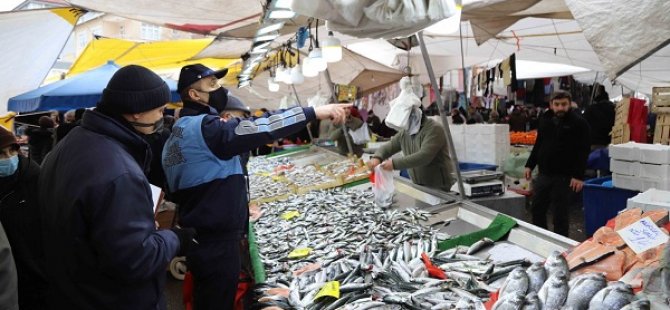 KARTAL BELEDİYESİ ZABITA MÜDÜRLÜĞÜ'NDEN BALIKÇI TEZGAHLARINA SIKI DENETİM