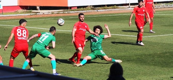 PENDİKSPOR'UN  SEYİRCİSİZ  OYNADIĞI  MAÇTA GOL SESİ ÇIKMADI