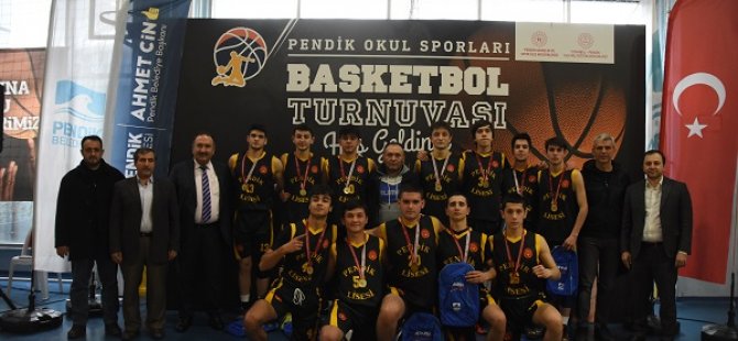 BASKETBOL TURNUVALARI FİNAL MAÇINDA İLK DÖRDE GİREN TAKIMLAR ÖDÜLLERİNİ ALDI