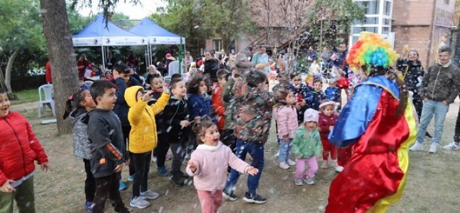 'KARTAL ÇOCUK ŞENLİĞİ' MİNİKLERİN YOĞUN İLGİSİYLE BAŞLADI