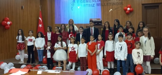 KARTAL BELEDİYESİ ÇOCUK MECLİSİ 23 NİSAN'I KUTLADI