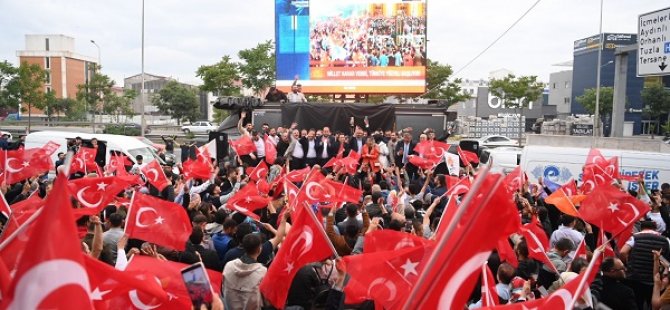 TUZLA'DA SEÇİM ZAFERİ COŞKUYLA KUTLANDI