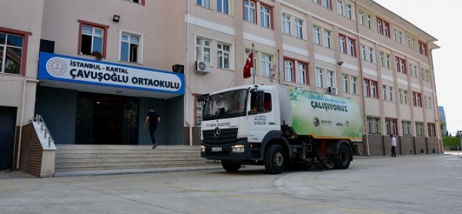 KARTAL' BELEDİYESİ'NDEN OKULLARDA KAPSAMLI TEMİZLİK ÇALIŞMASI