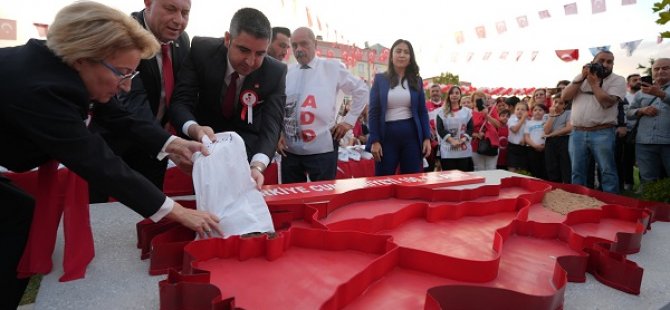 VATAN TOPRAKLARIYLA TÜRKİYE'NİN 100. YIL ANITI OLUŞTURULDU