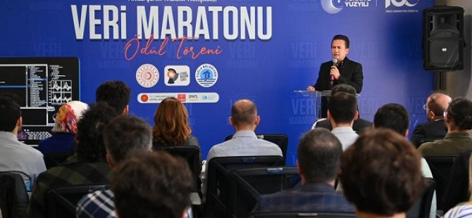 TUZLA'DA DÜZENLENEN VERİ MARATONU YARIŞMASI'NDA ÖDÜLLER SAHİPLERİNİ BULDU