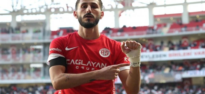 İSRAİLLİ FUTBOLCU SAGİV JEHEZKEL GÖZALTINA ALINDI