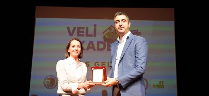 KARTAL BELEDİYESİ 'VELİ AKADEMİSİ' BAŞLADI