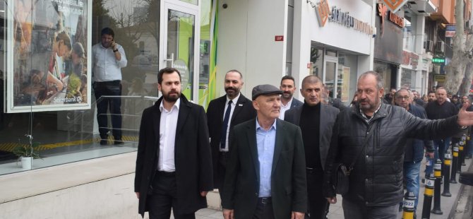 İYİ PARTİ KARTAL BELEDİYE BAŞKAN ADAYI ALTINOK ÖZ'E ESNAFLARDAN YOĞUN İLGİ