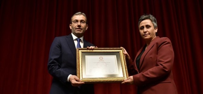 BAŞKAN  AHMET CİN MAZBATASINI ALARAK GÖREVİNE BAŞLADI