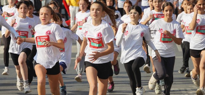 TUZLA'DA 600 GENÇ 101. YILINDA CUMHURİYET İÇİN TER DÖKTÜ