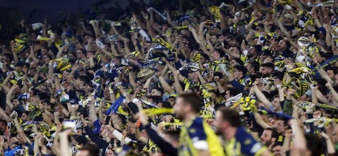 FENERBAHÇE TRİBÜNLERİNDE YÖNETİM İSTİFA TEZAHÜRATLARI