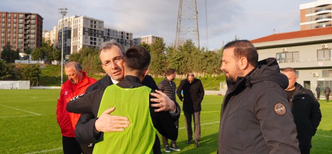 BAŞKAN AHMET CİN PENDİKSPORLU FUTBOLCULARI ZİYARET ETTİ