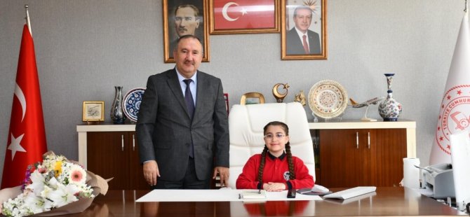 PENDİK İLÇE MİLLİ EĞİTİM MÜDÜRÜ ERTAN SAYGIN 23 NİSAN'DA MAKAMINI ÇOCUKLARA DEVRETTİ