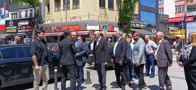 CHP İSTANBUL İL BAŞKANI ÖZGÜR ÇELİK 21 MAYIS'TAKİ PENDİK MİTİNGİ ÖNCESİ HAZIRLIKLARI DENETLEDİ