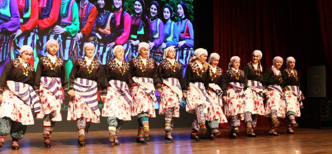 PENFLOK PENDİKLİLERE ANADOLU'YU GETİRDİ;HALK OYUNLARI GECESİ BÜYÜK İLGİ GÖRDÜ