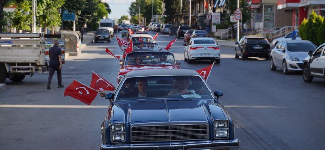 NOSTALJİ ARABA SEVDALILARI TUZLA'DA BULUŞTU