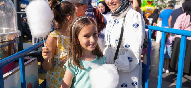 ÜMRANİYE’NİN PARKLARINDA YAZ COŞKUSU: ÇOCUK FESTİVALİ BAŞLADI