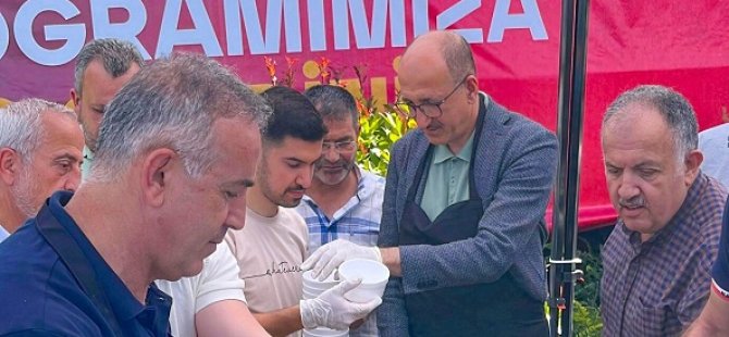 ÜMRANİYE’DE AŞURE KAZANLARI KAYNAMAYA BAŞLADI