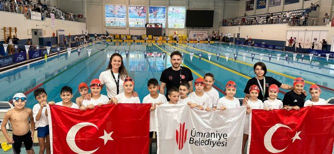 MİNİK YÜZÜCÜLERİMİZDEN ULUSAL YARIŞLARDA GURURLANDIRAN BAŞARI