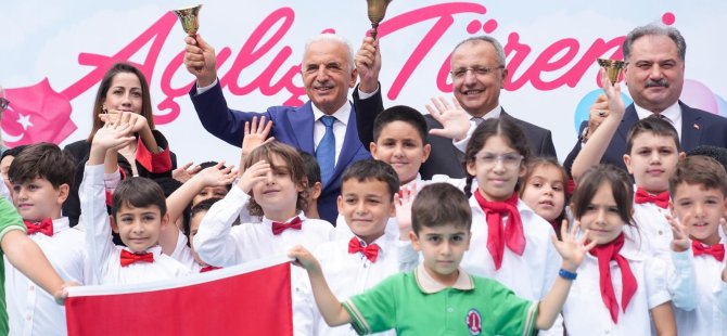 ÜMRANİYE’DE YENİ EĞİTİM ÖĞRETİM DÖNEMİNİN İLK DERS ZİLİ ÇALDI