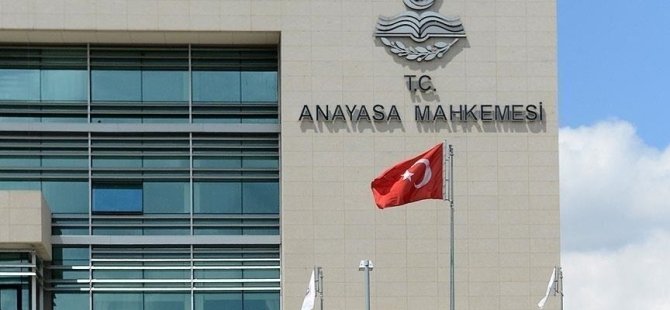 AYM CHP'NİN  KURULTAY DAVASINA BAKAN MAHKEMENİN BAŞVURUSUNU REDDETTİ