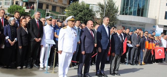 19 EYLÜL GAZİLER GÜNÜ'NÜN 104. YIL DÖNÜMÜ KARTAL'DA ÇELENK SUNUMU TÖRENLERİ İLE KUTLANDI