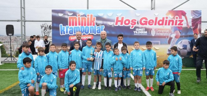 MİNİK KRAMPONLAR TURNUVASI RENKLİ GÖRÜNTÜLERE SAHNE OLDU