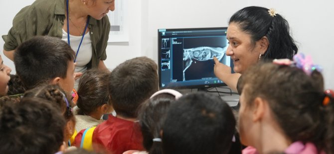 KARTAL BELEDİYESİ'NDEN 4 EKİM HAYVANLARI KORUMA GÜNÜNDE MİNİK ÖĞRENCİLERDEN ANLAMLI ETKİNLİK