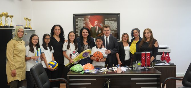 KARTAL BELEDİYESİ'NDEN ÖĞRENCİLERLE GERİ DÖNÜŞÜM SEFERBERLİĞİ