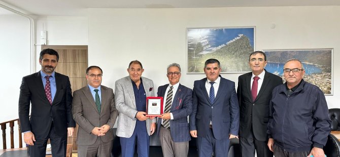 ÇILDIRLI EĞİTİMCİLER PLATFORMU'NDAN PROF. DR. ESFENDER KORKMAZ'A TEŞEKKÜR ZİYARETİ
