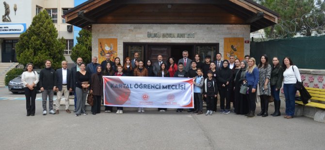 KARTAL ÖĞRENCİ MECLİSİ İLK TOPLANTISINI GERÇEKLEŞTİRDİ:GENÇLER KARAR SÜREÇLERİNE KATILIYOR