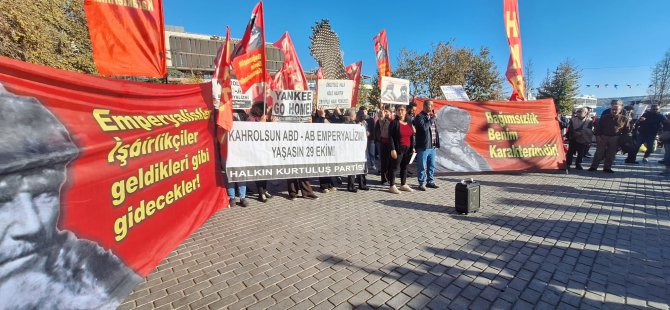 HKP'DEN 29 EKİM CUMHURİYET BAYRAMI'NIN 102. YIL DÖNÜMÜNDE BEŞİKTAŞ MEYDANINDA AÇIKLAMA