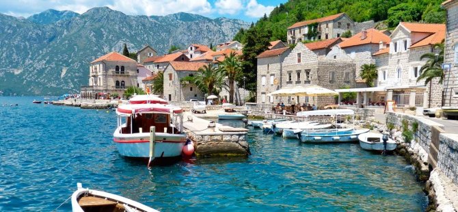 KARADAĞ'DAN TÜRK VATANDAŞLARINA VİZE ZORUNLULUĞU BAŞLADI