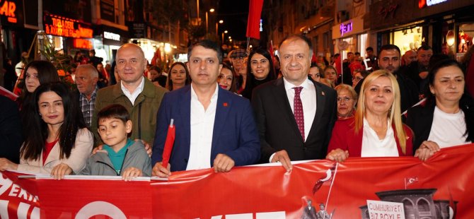 CHP PENDİK İLÇE BAŞKANLIĞI 29 EKİM CUMHURİYET BAYRAMI'NIN 102. YIL DÖNÜMÜNÜ COŞKUYLA KUTLADI